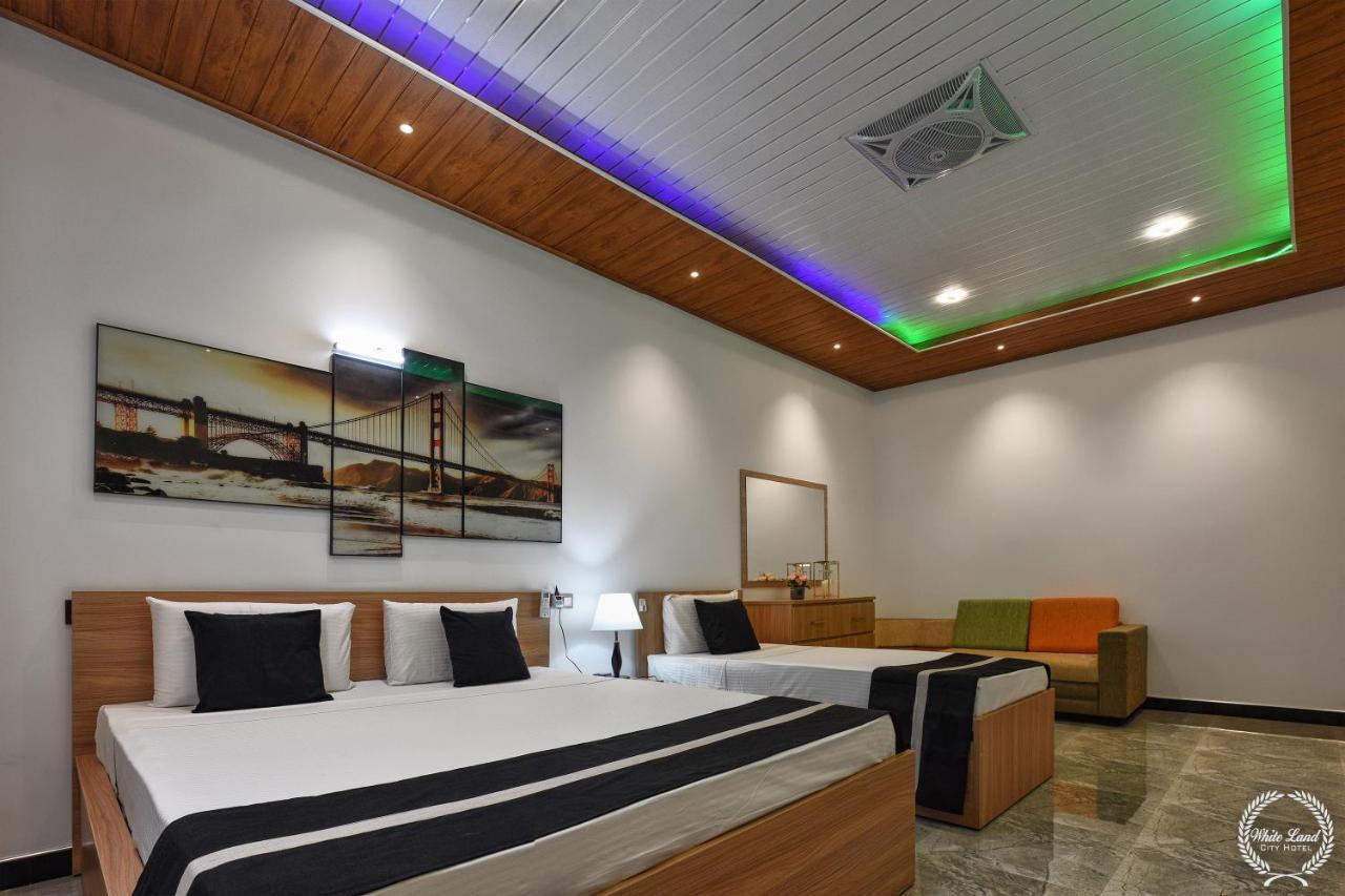 White Land City Hotel Дамбула Екстериор снимка