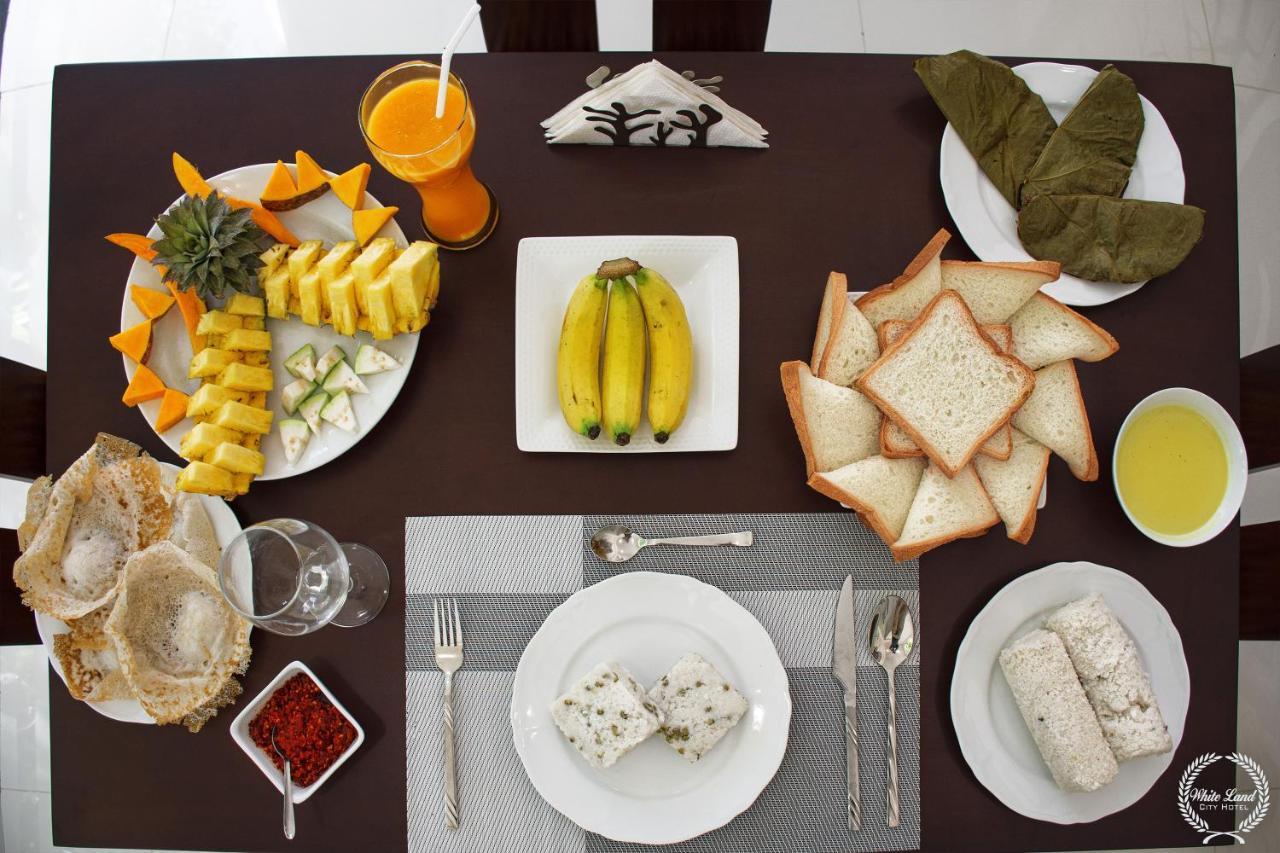 White Land City Hotel Дамбула Екстериор снимка