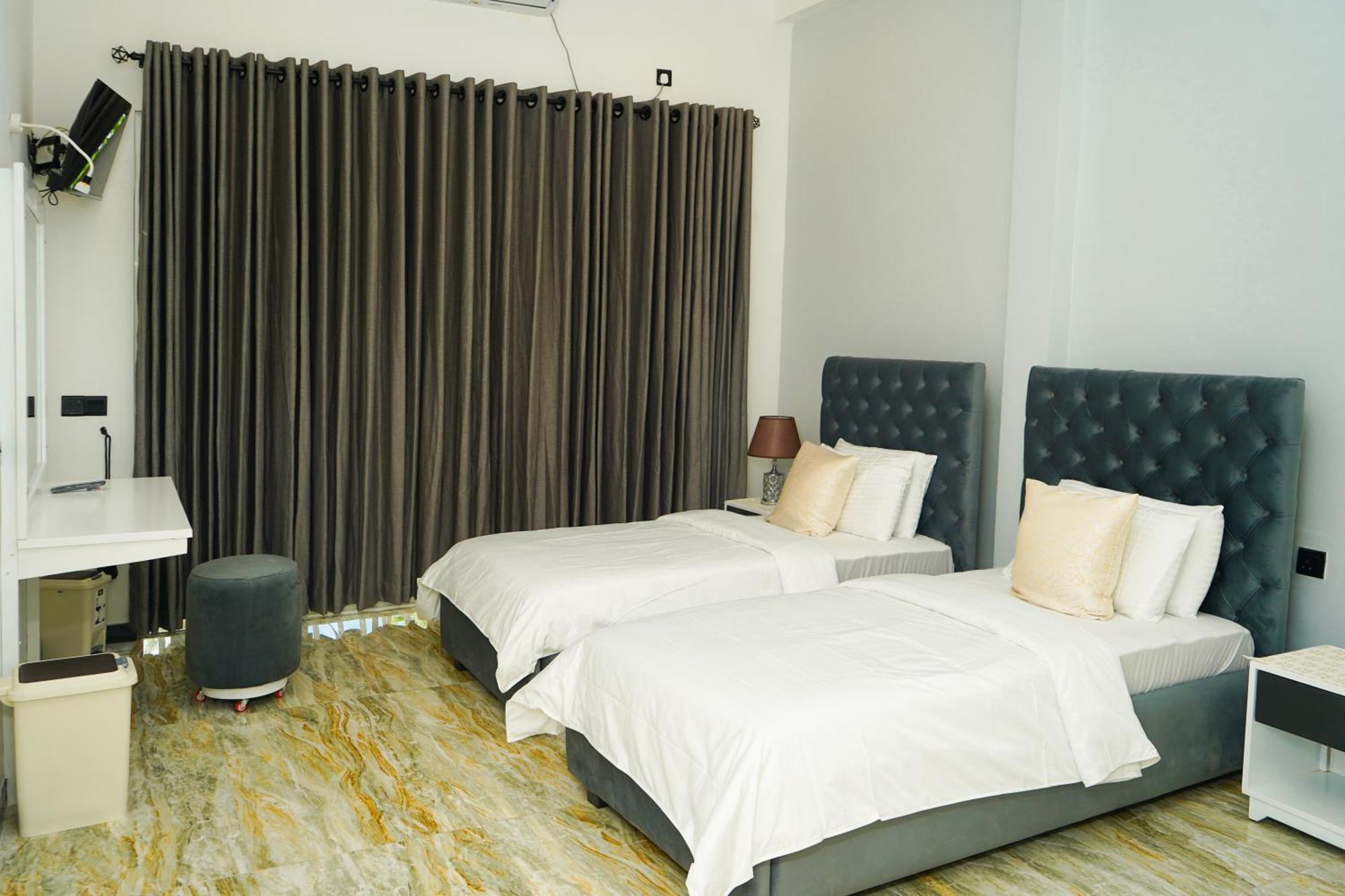 White Land City Hotel Дамбула Екстериор снимка